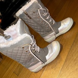 Selling these Khombu boots size 13 gently used